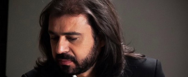 Έρχονται νέα τραγούδια σύντομα με υπογραφή του Κυριάκου Παπαδόπουλου!