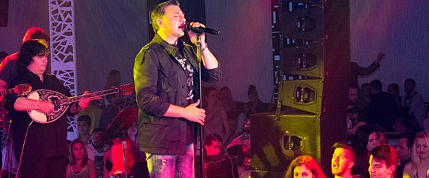 Δρόμος 89.8: Δείτε φωτογραφίες από το επιτυχημένο πάρτι του με καλεσμένους Μακρόπουλο - Μαρτάκη - Σάλτη!