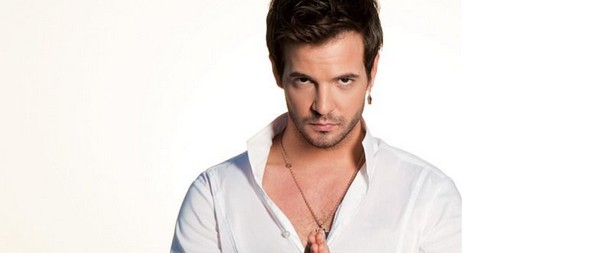 Νίνο: «Όταν ξεκίνησα από την Ρόδο το θεωρούσα πάρα πολύ μακρινό να πάω στην Αθήνα να τραγουδήσω και να συναντήσω μεγάλα ονόματα»