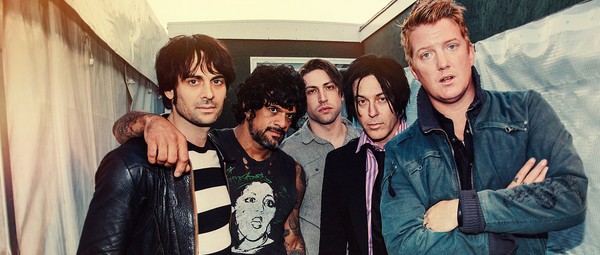 Ακούστε ένα απόσπασμα από το καινούριο τραγούδι των Queens Of The Stone Age