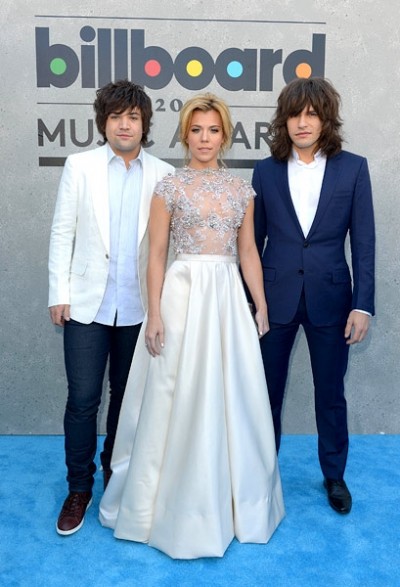 the-band-perry-blue-carpet-bbma2013