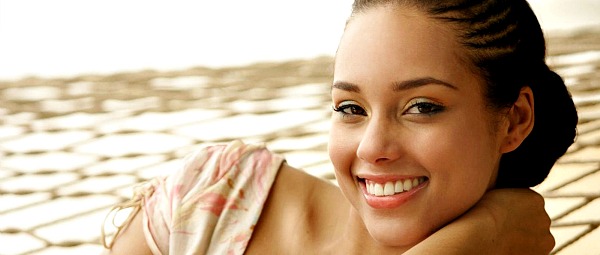 "We Are Here" | Ακούστε το νέο τραγούδι της Alicia Keys