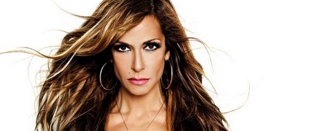 Η Άννα Βίσση συγκίνησε τον κόσμο της Λευκωσίας όταν πλησίασε την Νεφέλη