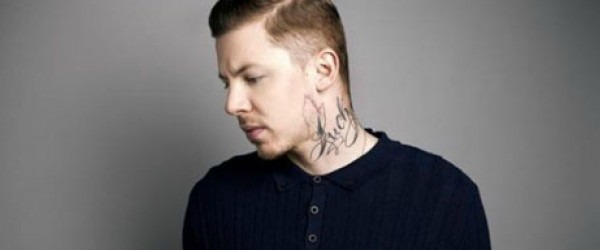 Δείτε το νέο και γεμάτο νοήματα video clip του Professor Green για το “Are You Getting Enough?”