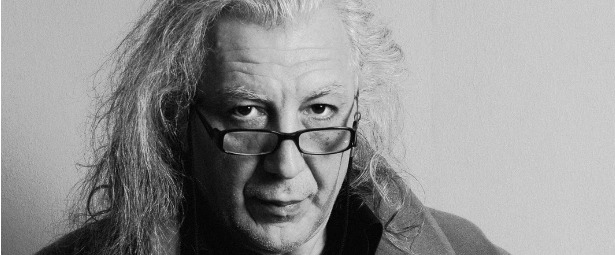 Ο Νίκος Τουλιάτος καλεί τους φίλους του στο Τριανόν 3,4 & 5/6