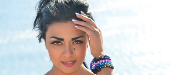 Γνωρίστε την Μαρίτα Χιονίδη μέσα απο το πρώτο της video clip "Δεν σε ξέχασα"