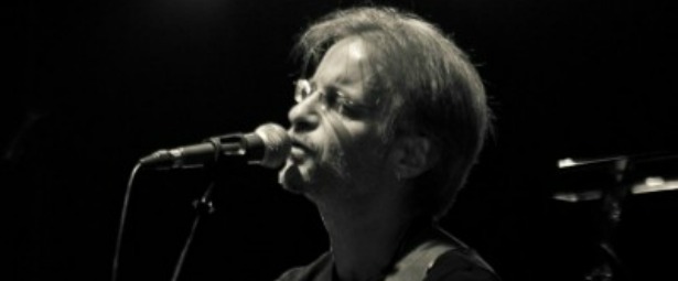 O Μίλτος Πασχαλίδης σε δυο βραδίες αφιερωμένες στον Νικόλα Άσιμο στο Προαύλιο του Badminton 21 & 22/6