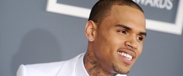 O Chris Brown αποκαλύπτει δυο νέα τραγούδια από το επερχόμενο album του