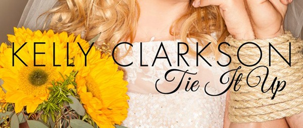 Η Kelly Clarkson φωτογραφίζεται για το εξώφυλλο του νέου της single, “Tie It Up”
