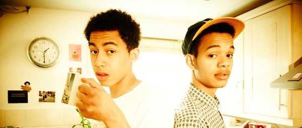 Ακούστε το ολοκαίνουργιο single των Rizzle Kicks, “Lost Generation”