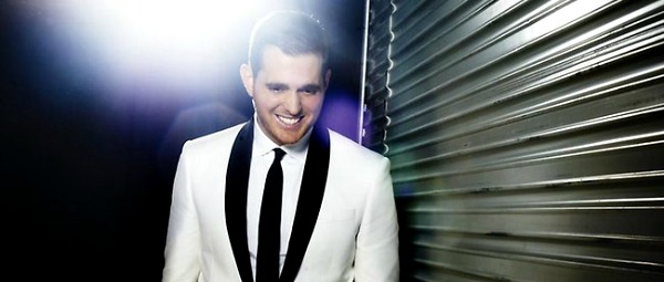 “Close your eyes”: Δείτε το νέο video clip του Michael Buble!