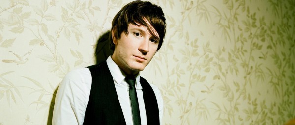 Νέο acoustic EP έρχεται από τον Owl City!