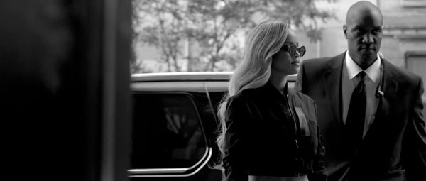 Η Rihanna, το νέο διαφημιστικό πρόσωπο της Budweiser (Video)