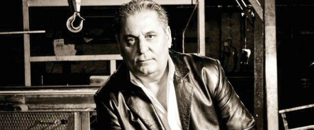 Συνεργασία έκπληξη | Με ποιον ετοιμάζει τραγούδι ο Ζαφείρης Μελάς;