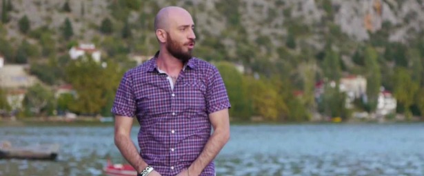  «Είμαι»|Νέο single και videoclip του Κόμη Χ