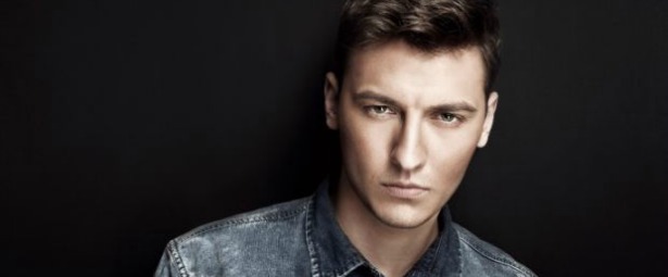 Πάρις| Το νέο του τραγούδι "Είμαι αλλού" κυκλοφόρησε