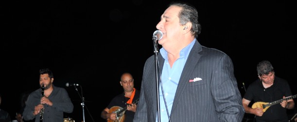 Ο Βασίλης Καρράς αναστάτωσε την Κουρούτα (φωτογραφίες)!