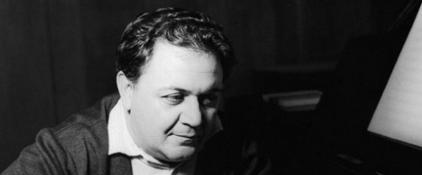 "Στις αγορές του Μάνου Χατζιδάκι" με τον Ηλία Λιούγκο και την Καλλιόπη Βέττα στο Ρυθμό Stage 30/3 & 6/4