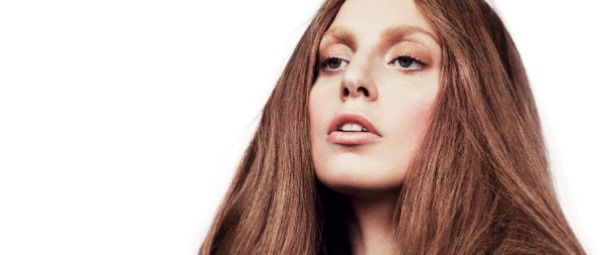 H Lady Gaga μιλάει για το τραγούδι της "Donatella"