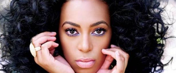 “Lovers In The Parking Lot” | Δείτε το νέο video clip της Solange