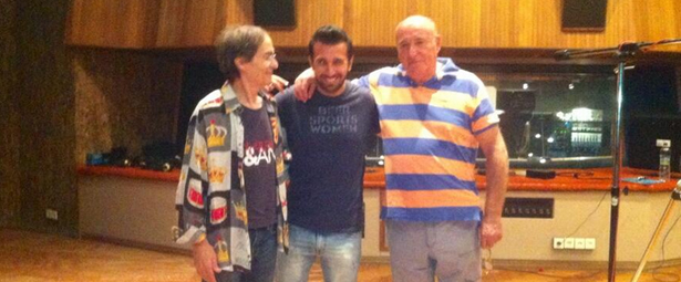 Ο Θάνος Πετρέλης στο studio μαζί με  τον Αλέκο Χρυσοβέργη και το Σπύρο Γιατρά