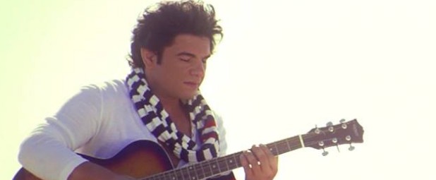 Νίκος Κουρκούλης - Ανατροπή... Δείτε πρώτοι το ολοκαίνουριο video clip στο Tralala.gr!