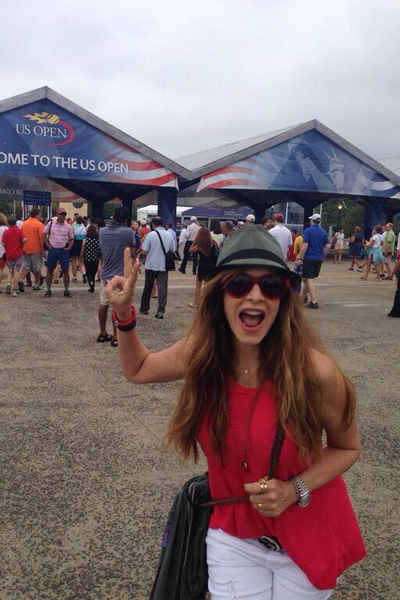 Φανατική του τεννις !! Στηρίζω Μάρκο Μπαγδατη!!