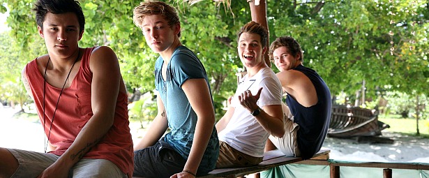 “Time of our lives”: Γνωρίστε τους What About Tonight μέσα από το ντεμπούτο τους single!