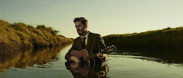 “Great Lakes”| Δείτε το νέο video clip του John Smith