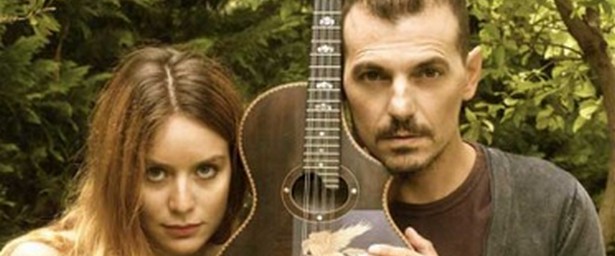 Ο Μανώλης Φάμελλος και η Nalyssa Green στο Club του Σταυρού Του Νότου