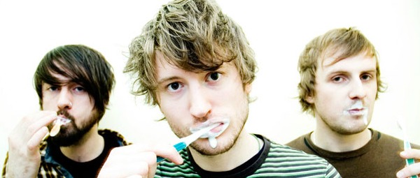 Dinosaur Pile-Up| Δείτε το νέο τους video clip για το “Peninsula”