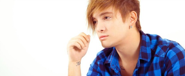 Kim| Ακούστε το νέο του τραγούδι "Πυροσβεστική"