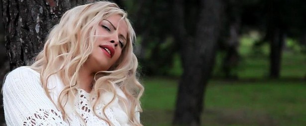 "Δεν θέλω παρτίδες μαζί σου" | Δείτε το ολοκαίνουριο τραγούδι & video clip της Μάιρας Ψιλοπούλου