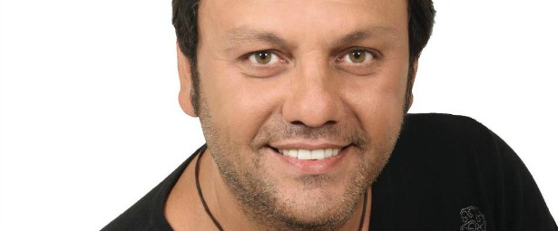 «Η Θεσσαλονίκη» | Ακούστε το ολοκαίνουριο τραγούδι του Στάθη Αγγελόπουλου