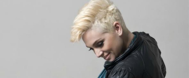 «Να ‘σαι καλά» |  Δείτε το νέο video clip της Ελεωνόρας Ζουγανέλη!