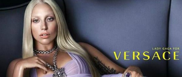 H Lady Gaga είναι το νέο πρόσωπο της εταιρίας Versace