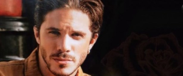 «Σε λυπάμαι»- Δείτε φωτογραφίες από τα γυρίσματα του νέου video clip του Νίκου Οικονομόπουλου