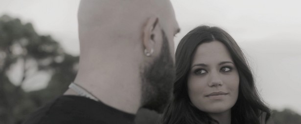 «Αναδρομικά» | Δείτε το ολοκαίνουριο video clip των Stavento & Alessandra Rassimov