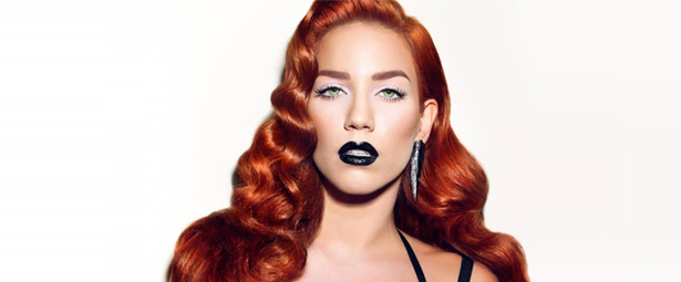 Πως ευχάριστε η Κατερίνα Στικούδη τους θαυμαστές της για τις ευχές τους ; 