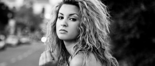 “Dear No One”| Δείτε το νέο video clip της Tori Kelly