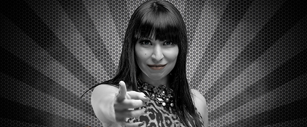 "Να μου Χαμογελάς" | Ακούστε το καινούριο τραγούδι της Ξένιας 