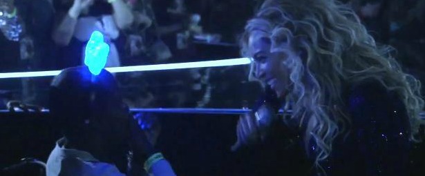 Η Beyonce γνωρίζει μια καρκινοπαθή θαυμάστριά της (video)