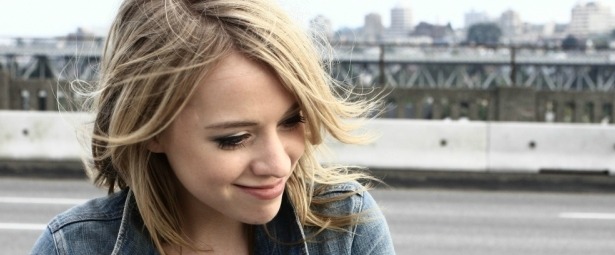 “American Dreamer”| Ακούστε το νέο τραγούδι της Alexz Johnson