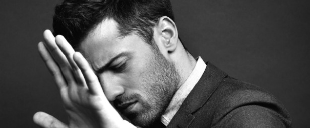 Ο Κωνσταντίνος Αργυρός ερμηνεύει «Το Τραγούδι του Χάρη ΙΙ (Έρωτας είναι θαρρώ)»!