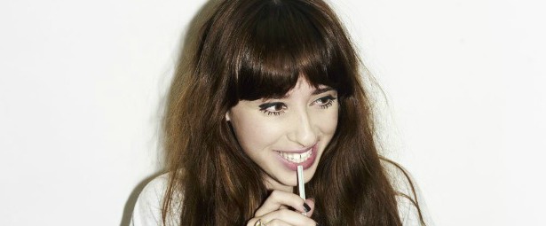 “Holding Onto Heaven”| Ακούστε το νέο τραγούδι της Foxes