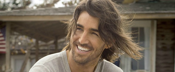 “Ghost Town”| Δείτε το νέο video clip του Jake Owen