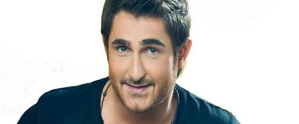 «Όχι δεν τρελάθηκα» | Ακούστε το νέο τραγούδι από τον Κυριάκο Κυανό