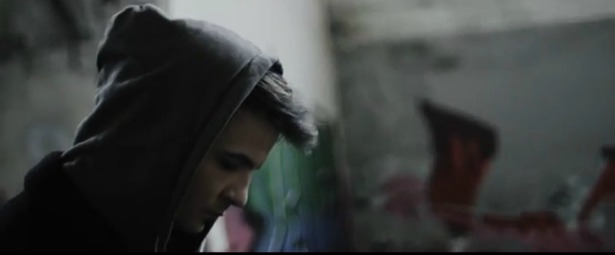 «Σμπαράλια»| Δείτε το νέο video clip του Νίνο!