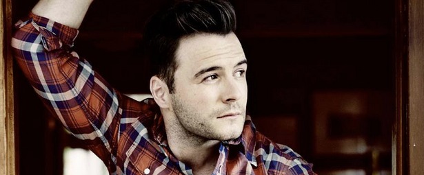 “Knee Deep In My Heart”| Δείτε το νέο video clip του Shane Filan