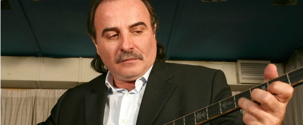 Μπάμπης Τσέρτος: «Η μουσική και ειδικά η λαϊκή, χρειάζεται μια αμεσότητα με τον κόσμο»